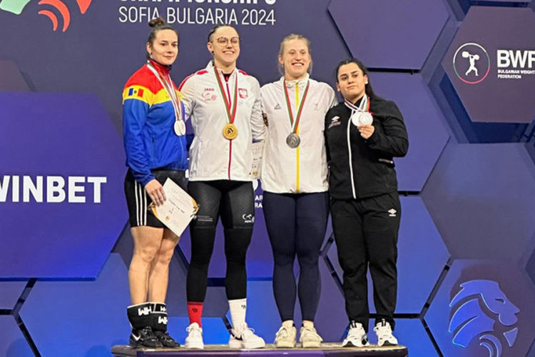 Уроженка Гагаузии завоевала три серебряные медали на чемпионате Европы по тяжелой атлетике