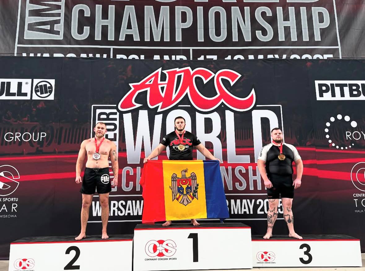 Гагаузский спортсмен стал двукратным чемпионом мира по грэпплингу (ФОТО)